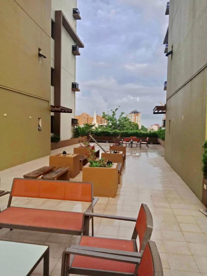 Grand Residences Studio Unit - Walking Distance To It Park Cebu Екстер'єр фото